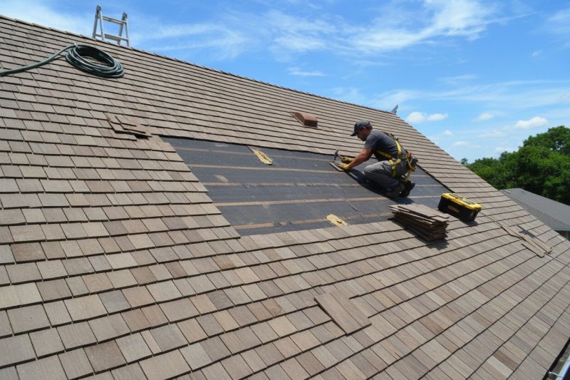 Wood Shake Roof Repair in Linesville, PA